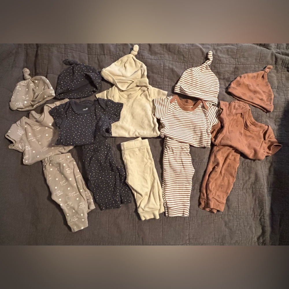 Baby Clothing Set with Hats
